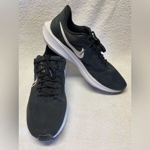 Nike Mens Air Zoom Pegasus 39 TB Running Shoes Black White Size 13 US